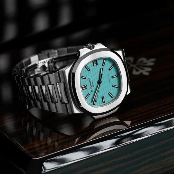 PATEK PHILIPPE AUTOMATIC PREMIUM WATCH SHAHRUKH KHAN EDITION - Image 2