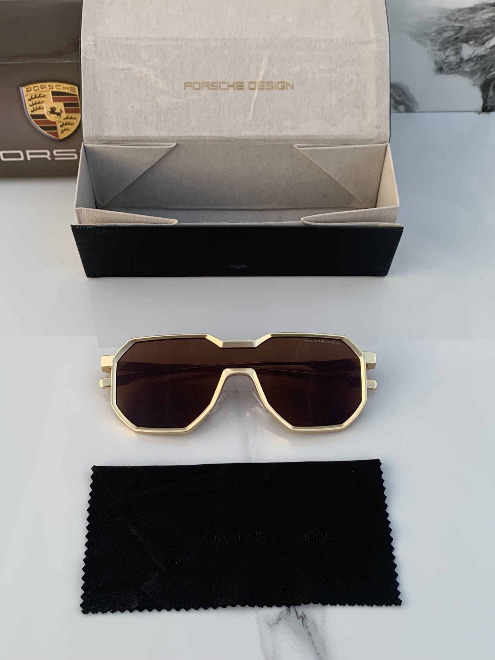 Branded Sunglasses design 98145 gold brown(With Original Kit) - Image 4